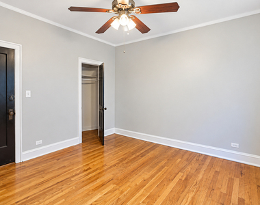 2336 W Addison Street - Photo Thumbnail 6