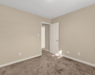 160 Melinda Drive - Photo Thumbnail 12