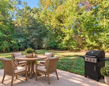 160 Melinda Drive - Photo Thumbnail 23