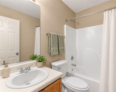160 Melinda Drive - Photo Thumbnail 13
