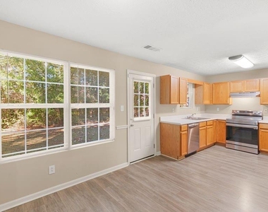 160 Melinda Drive - Photo Thumbnail 9