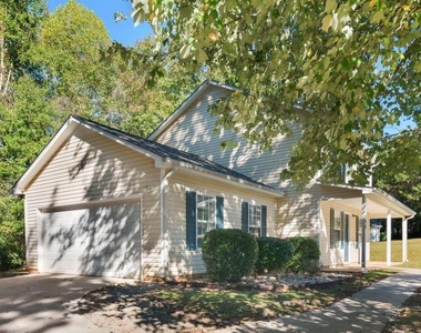 160 Melinda Drive - Photo Thumbnail 2