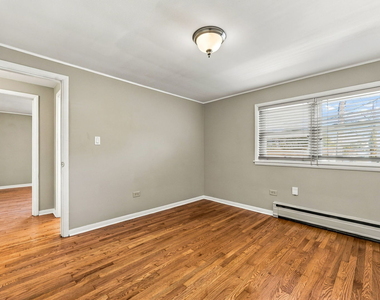 5848 W Irving Park Road - Photo Thumbnail 13