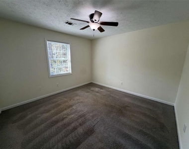 3884 Dollar Circle - Photo Thumbnail 10