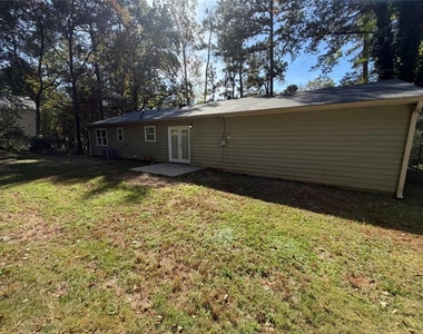 3884 Dollar Circle - Photo Thumbnail 20