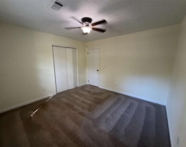 3884 Dollar Circle - Photo Thumbnail 15