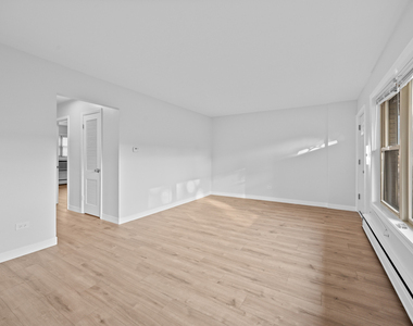 7827 North Avenue - Photo Thumbnail 6