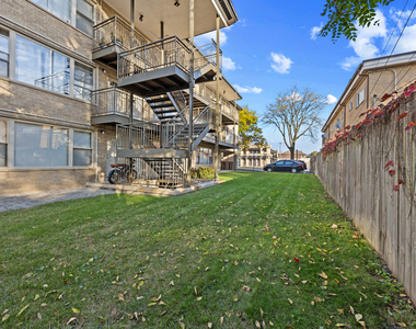 7827 North Avenue - Photo Thumbnail 3