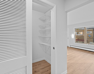 7827 North Avenue - Photo Thumbnail 14