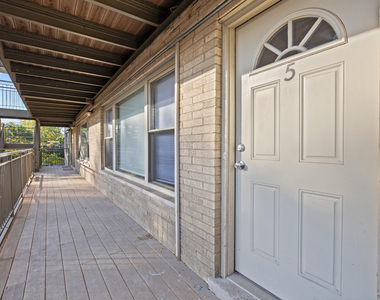 7827 North Avenue - Photo Thumbnail 1