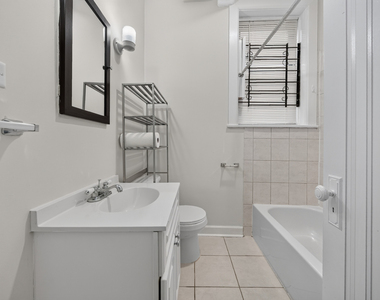 3325 N Lakewood Avenue - Photo Thumbnail 10