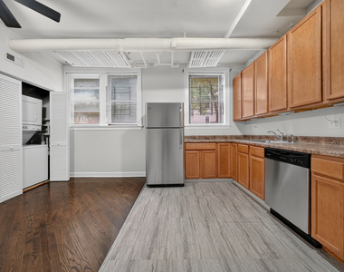 3325 N Lakewood Avenue - Photo Thumbnail 2