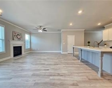 2364 Morgan Place Drive - Photo Thumbnail 8