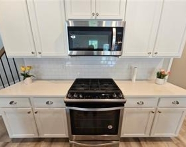 2364 Morgan Place Drive - Photo Thumbnail 12