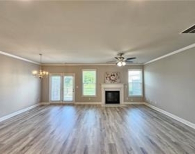 2364 Morgan Place Drive - Photo Thumbnail 5