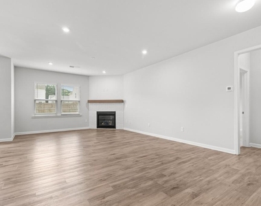 1333 Maston Road - Photo Thumbnail 5
