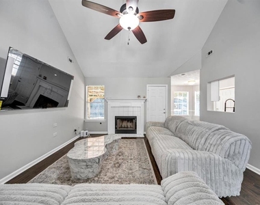 208 Coldsprings Court - Photo Thumbnail 7