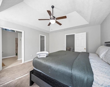 208 Coldsprings Court - Photo Thumbnail 15