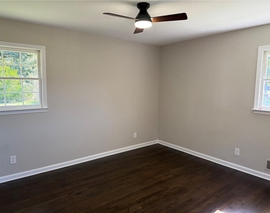 2642 Skyland Drive - Photo Thumbnail 16