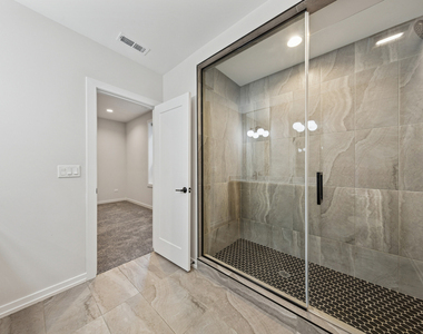 4904 S Saint Lawrence Avenue - Photo Thumbnail 12
