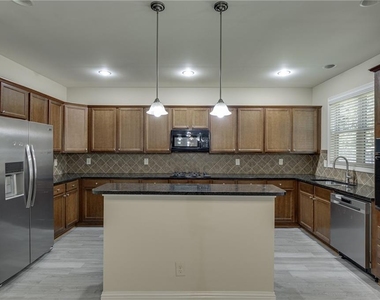 6225 Stillwater Place - Photo Thumbnail 11