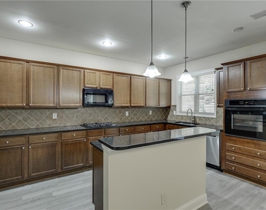 6225 Stillwater Place - Photo Thumbnail 10
