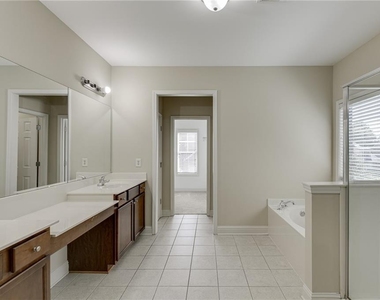 6225 Stillwater Place - Photo Thumbnail 32