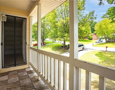 2568 Redfield Drive - Photo Thumbnail 29