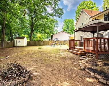 2568 Redfield Drive - Photo Thumbnail 38