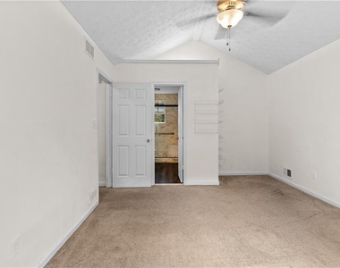2568 Redfield Drive - Photo Thumbnail 21