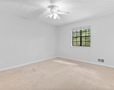 2568 Redfield Drive - Photo Thumbnail 33