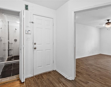 2568 Redfield Drive - Photo Thumbnail 18