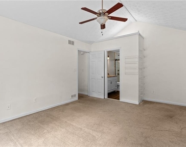 2568 Redfield Drive - Photo Thumbnail 20