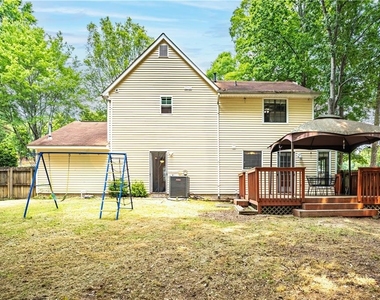 2568 Redfield Drive - Photo Thumbnail 37