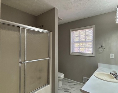 2775 Emerald Springs Drive - Photo Thumbnail 12