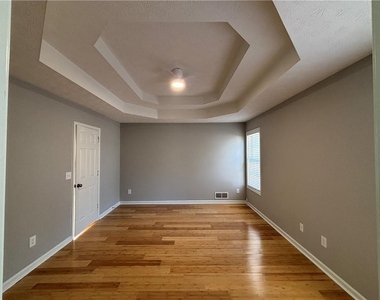 2775 Emerald Springs Drive - Photo Thumbnail 7