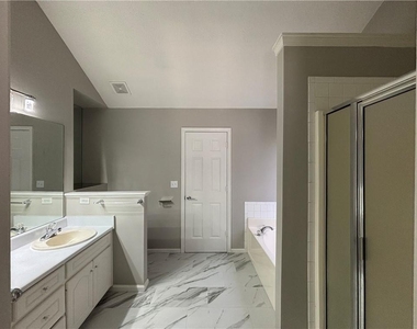 2775 Emerald Springs Drive - Photo Thumbnail 9