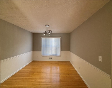 2775 Emerald Springs Drive - Photo Thumbnail 4
