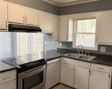 6565 Woodford Road - Photo Thumbnail 2