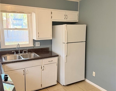 6565 Woodford Road - Photo Thumbnail 3
