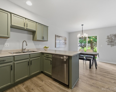 538 Mallard Lane - Photo Thumbnail 9