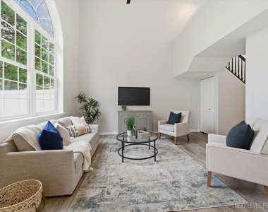 538 Mallard Lane - Photo Thumbnail 6