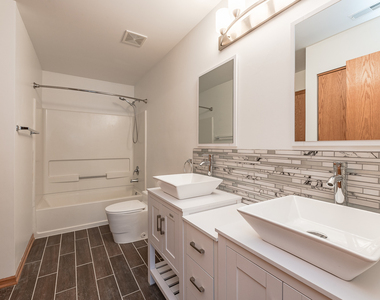 2431 Roxbury Lane - Photo Thumbnail 10