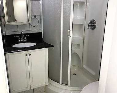3600 Bayside Drive - Photo Thumbnail 7