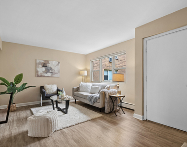 1711 W Estes Avenue - Photo Thumbnail 1