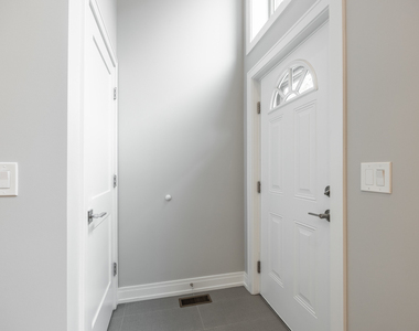 6844 W 65th Street - Photo Thumbnail 12
