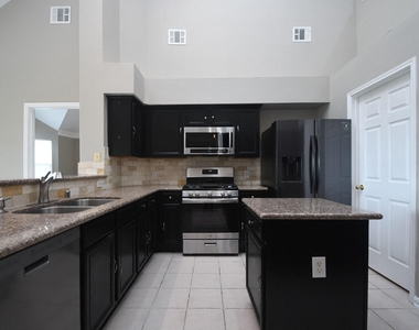4823 Knights Branch Drive N - Photo Thumbnail 33