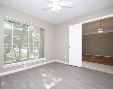4823 Knights Branch Drive N - Photo Thumbnail 20