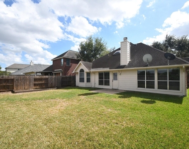 4823 Knights Branch Drive N - Photo Thumbnail 48