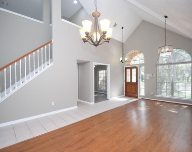 4823 Knights Branch Drive N - Photo Thumbnail 17